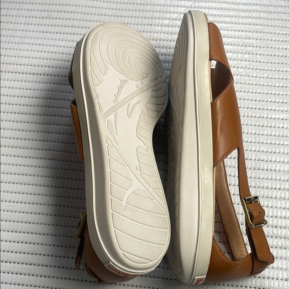 Tommy Bahama Leather Flats - Picture 7 of 9
